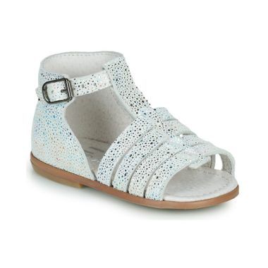 Sandali Little Mary per bambina, modello HOSMOSE in bianco, eleganti e comodi, ideali per le giornate estive. Perfetti per ogni occasione, offrono stile e confort per le piccole. Acquista ora i sandali Little Mary e fai felice la tua bimba con un paio di scarpe di alta qualità e design moderno.