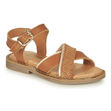 Sandali Little Mary per bambina, modello REVERIE in elegante color marrone. Ideali per la stagione estiva, questi sandali offrono comfort e stile per le piccole. Perfetti per occasioni casual e outfit estivi. Acquista i migliori sandali per ragazze qui!