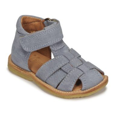 Sandali bambino ragazzo Bisgaard AMI Blu, design elegante e comodo, ideali per l'estate. Realizzati con materiali di alta qualità, questi sandali assicurano confort e supporto per i piedi dei più piccoli. Perfetti per ogni occasione, dallo stile casual a quello più raffinato, i sandali Bisgaard sono un must-have per il guardaroba dei bambini. Disponibili in blu, aggiungono un tocco di colore e stile alle passeggiate estive. Acquista ora i Bisgaard Sandali bambino ragazzo AMI Blu per garantire comfort e moda al tuo bambino.