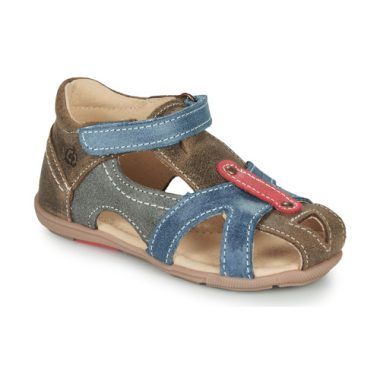 Sandali bambino ragazzo Citrouille et Compagnie MARIOL multicolore, realizzati in materiali di alta qualità, perfetti per l'estate. Design moderno e alla moda, con comodità e supporto per i piedi dei più piccoli. Ideali per passeggiate e giochi all'aperto. Disponibili in diverse taglie, questi sandali sono un must-have per ogni guardaroba estivo. 