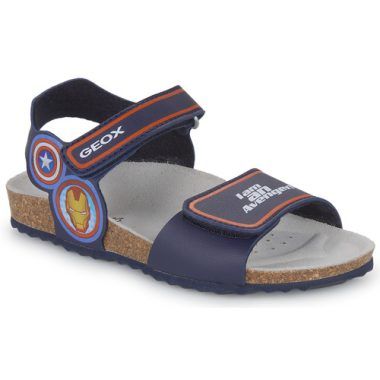 Sandali bambini Geox J GHITA BOY B Marine, eleganti e comodi, perfetti per l'estate. Realizzati con materiali traspiranti e resistenti, questi sandali offrono supporto e comfort per i piedi dei più piccoli. Ideali per attività all'aperto e giochi, disponibili in un raffinato design blu. Acquista subito i Geox Sandali bambino ragazzo J GHITA BOY B Marine per un look stylish e alla moda!