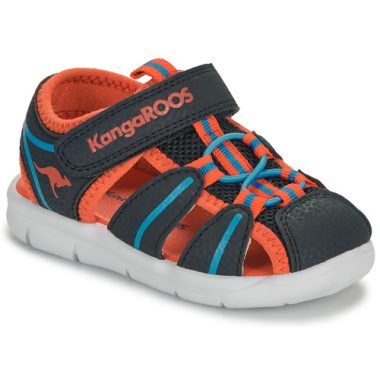 Sandali bambino ragazzo Kangaroos K-Grobi Marine, ideali per la stagione estiva. Questi sandali durevoli e alla moda offrono comfort e sostegno durante le attività all'aperto. Perfetti per un look casual e versatile, sono disponibili in una vivace colorazione marina che si abbina facilmente ad ogni outfit. Scopri il comfort e lo stile dei sandali Kangaroos per i piccoli avventurieri.