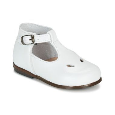 Little Mary Sandali bambino ragazzo MAX Bianco: eleganti e comodi sandali estivi per bambini, perfetti per ogni occasione. Realizzati con materiali di alta qualità, questi sandali garantiscono comfort e stile. Ideali per passeggiate e attività all'aperto, sono un must-have per il guardaroba estivo dei più piccoli. Disponibili in bianco, si abbinano facilmente a qualsiasi outfit. Scegli la qualità e il design di Little Mary per il tuo bambino!