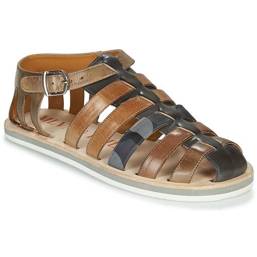 Sandali Melvin & Hamilton SAM-3 Grigio per Uomo, eleganti e versatili, realizzati con materiali di alta qualità per garantire comfort e stile. Perfetti per ogni occasione estiva, questi sandali si abbinano facilmente a qualsiasi outfit, ideali per uomini attenti alla moda e al benessere dei piedi. Acquista ora i tuoi Melvin & Hamilton SAM-3 Grigio e completa il tuo look estivo!