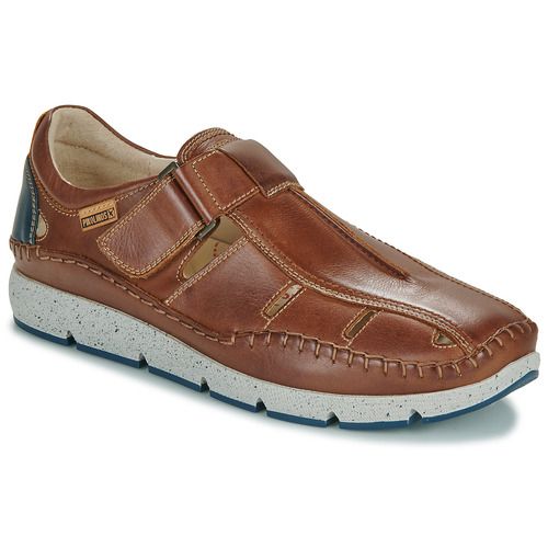 Sandali Pikolinos FUENCARRAL M4U Marrone per uomo, eleganti e confortevoli, ideali per l'estate. Realizzati in pelle di alta qualità, questi sandali offrono stile e comodità per ogni occasione. Perfetti per passeggiate e uscite casual, un must-have nel guardaroba maschile. Acquista ora per un look alla moda e sostenibile.