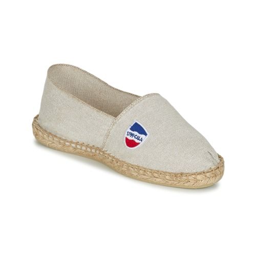 Espadrillas uomo 1789 Cala UNIE LIN in color beige, ideali per la stagione estiva. Scarpe eleganti e versatili, perfette per abbinamenti casual e formali. Realizzate con materiali di alta qualità, offrono comfort e stile. Scopri il design unico e alla moda delle espadrillas 1789 Cala, un must-have per il tuo guardaroba.