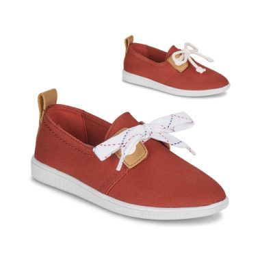 Scarpe bambina ragazza Armistice VOLT ONE in rosso, ideali per un look trendy e sporty. Queste scarpe alla moda offrono comodità e stile, perfette per ogni occasione. Acquista ora le Armistice VOLT ONE per un tocco di freschezza nel guardaroba della tua piccola.