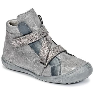 Scarpe bambina ragazza Citrouille et Compagnie HISSOU Argento, eleganti e alla moda, ideali per ogni occasione. Queste scarpe offrono comfort e stile, perfette per le piccole fashioniste. Realizzate con materiali di alta qualità, assicurano durata e resistenza. Scopri il look trendy e brillante con le scarpe HISSOU in argento, perfette per abbinamenti a qualsiasi outfit.