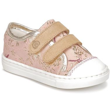 Scarpe bambina ragazza Citrouille et Compagnie JORDANIA Rosa, eleganti e confortevoli, ideali per ogni occasione. Design alla moda e materiali di alta qualità per un look unico. Perfette per le piccole fashioniste, queste scarpe offrono stile e comodità in ogni passo. Acquista ora le Citrouille et Compagnie Scarpe bambina JORDANIA Rosa per completare il guardaroba delle tue ragazze.