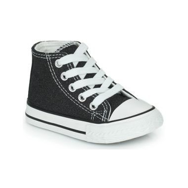 Scarpe bambina ragazza Citrouille et Compagnie modello OUTIL in colore nero, perfette per ogni occasione. Design elegante e trendy, realizzate con materiali di alta qualità per garantire comfort e durata. Ideali per la scuola, uscite con gli amici o eventi speciali. Scopri il stile unico delle scarpe Citrouille et Compagnie per le giovani fashioniste. Acquista ora il modello OUTIL in nero per un look alla moda e versatile.