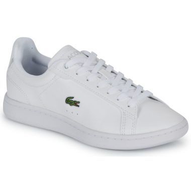 Scarpe bambina ragazza Lacoste CARNABY PRO BL 23 1 SUJ Bianco, sneakers eleganti e alla moda per bambini. Design contemporaneo, comodità e stile per ogni occasione. Perfette per il tempo libero e le uscite quotidiane, queste scarpe offrono una vestibilità ottimale e un look trendy. Acquista ora le Lacoste CARNABY per un tocco di classe nel guardaroba della tua bambina.