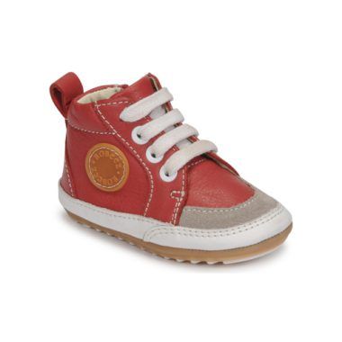 "Robeez Scarpe bambina ragazza MIGO Rosso, eleganti e confortevoli, ideali per bambini, con design moderno e vivace, perfette per ogni occasione. Acquista ora e fai felice la tua bambina con queste scarpe di alta qualità!"