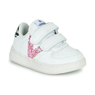 Scarpe Victoria per bambina ragazza modello TIEMPO EFECTO PIEL FAN in colore bianco, eleganti e versatili, ideali per ogni occasione. Sneakers comode e di tendenza, perfette per completare il look casual delle giovani fashioniste. Acquista ora le migliori scarpe per ragazze Victoria per un tocco di stile unico.