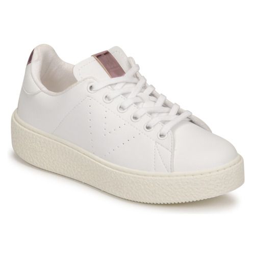 Scarpe bambini ragazza Victoria TRIBU Bianco, eleganti e comode, ideali per ogni occasione. Perfette per lo stile e il comfort delle piccole, queste scarpe si abbinano facilmente a vari outfit. Acquista ora le Victoria Scarpe bambina per assicurare il massimo della qualità e design.