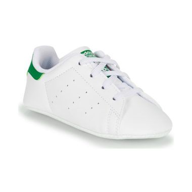 Scarpe bambina ragazza adidas STAN SMITH CRIB Bianco, eleganti e sostenibili, perfette per il comfort quotidiano e il gioco. Scarpe con design classico adidas, ideali per ogni occasione, dalla scuola al tempo libero. Modellate per una vestibilità ottimale, queste scarpe rappresentano un must-have per le piccole fashioniste.