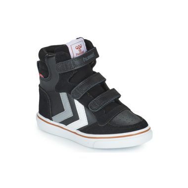 Scarpe bambina ragazza hummel STADIL PRO JR Nero, eleganti e comode, ideali per attività sportive e uso quotidiano. Design moderno e suola resistente per garantire comfort e stabilità. Perfette per le giovani trendsetter che amano unire stile e praticità. Disponibili ora per un look unico e alla moda.