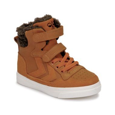 Scarpe bambina ragazza Hummel STADIL WINTER HIGH JR Marrone, stivali invernali durable e trendy per la stagione fredda, design elegante e confortevole, perfetti per l'uso quotidiano e le attività all'aperto. Ideali per garantire calore e stile ai piedi delle più giovani.