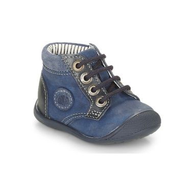 Scarpe Catimini per bambini ragazzo modello RAYMOND in blu, ideali per il tempo libero e le attività quotidiane. Design trendy e comfort ottimale, perfette per i giovani esploratori. Acquista ora le scarpe Catimini RAYMOND blu per il tuo bambino!