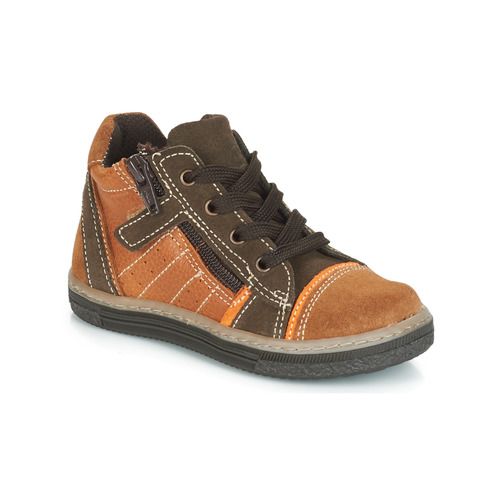 Scarpe bambino ragazzo Citrouille et Compagnie JESSICA Marrone, elegante calzatura in pelle con dettagli raffinati, perfetta per il comfort quotidiano. Ideali per ogni occasione, queste scarpe sono un must-have per il guardaroba dei più piccoli. Ottima qualità e stile unico, perfette per completi casual o per eventi speciali. Acquista ora le scarpe Citrouille et Compagnie JESSICA Marrone per garantire comfort e moda ai piedi dei tuoi bambini.