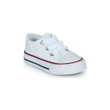 Scarpe bambino ragazzo Citrouille et Compagnie OTAL Bianco, eleganti e confortabili, perfette per ogni occasione. Design moderno e materiali di alta qualità, ideali per il tempo libero. Acquista online le migliori scarpe per bambini della collezione Citrouille et Compagnie.