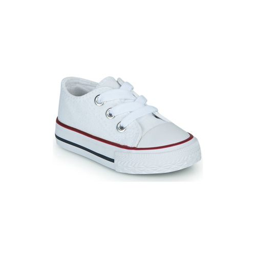 Scarpe bambino ragazzo Citrouille et Compagnie OTAL Bianco, eleganti e confortabili, perfette per ogni occasione. Design moderno e materiali di alta qualità, ideali per il tempo libero. Acquista online le migliori scarpe per bambini della collezione Citrouille et Compagnie.
