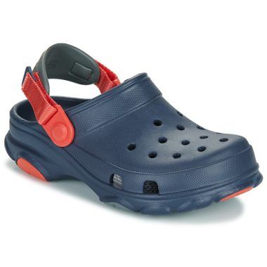 Scarpe bambino ragazzo Crocs All Terrain Clog K Marine - comfort e stile per ogni avventura. Design resistente e traspirante, ideale per attività all'aperto. Perfette per la stagione estiva, queste ciabatte Crocs offrono versatilità e facilità di calzata, garantendo un look alla moda per i più piccoli. Acquista ora le Crocs All Terrain Clog K Marine per garantire ai tuoi bambini il massimo del comfort e della protezione.