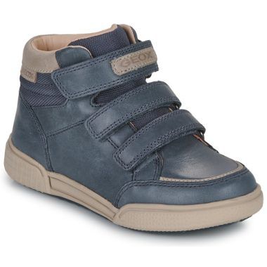 Scarpe Geox per bambini ragazzi modello J POSEIDO BOY B in Blu, ideali per garantire comfort e stile. Perfette per l'uso quotidiano, queste scarpe leggere e traspiranti sono dotate di soletta rimovibile e suola antiscivolo, per un'ottima aderenza. Un acquisto indispensabile per i piccoli avventurieri che non vogliono rinunciare a praticità e design moderno. Acquista ora le Geox Scarpe bambino ragazzo J POSEIDO BOY B Blu e fai felice il tuo bambino!