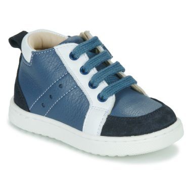 "Little Mary Scarpe bambino ragazzo CAMILLE Blu - Scarpe eleganti e comode per bambini. Design alla moda in blu, perfette per ogni occasione. Scopri il comfort e la qualità delle scarpe Little Mary, ideali per il tuo piccolo. Acquista ora per garantire stile e praticità."