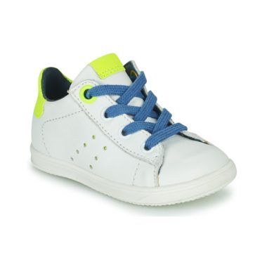 Scarpe bambino ragazzo Little Mary DUSTIN Bianco, eleganti e comode, perfette per ogni occasione. Progettate per garantire il massimo comfort e sostegno, queste scarpe rappresentano il connubio ideale tra stile e funzionalità. Ideali per la vita di tutti i giorni o eventi speciali, le Little Mary DUSTIN in bianco si adattano facilmente a qualsiasi abbigliamento. Scegli la qualità e l'affidabilità di Little Mary per il tuo bambino!
