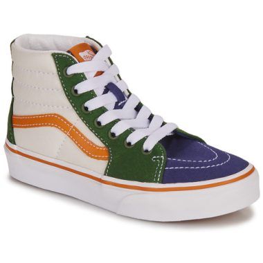 Scarpe bambino ragazzo Vans UY SK8-Hi Bianco, sneakers alte in stile urbano, perfette per un look alla moda e confortevole. Ideali per ogni occasione, dall'uso quotidiano a eventi informali. Design iconico Vans con suola resistente e materiale di alta qualità, garantendo durata e stile. Perfette per i giovani amanti della moda.