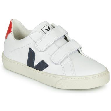 Scarpe Veja per bambini e ragazzi modello SMALL-ESPLAR-VELCRO in colore bianco, caratterizzate da un design moderno e pratico con chiusura in velcro, ideali per un comfort quotidiano e uno stile alla moda. Perfette per le attività all'aperto e per l'uso quotidiano, queste scarpe sono realizzate con materiali sostenibili, rappresentando una scelta ecologica per i piccoli. Acquista ora le Veja Scarpe bambino ragazzo SMALL-ESPLAR-VELCRO Bianco per un look trendy e confortevole!