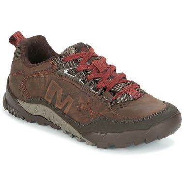Scarpe da trekking uomo Merrell ANNEX TRAK LOW color marrone, perfette per escursioni e attività all'aperto. Design ergonomico e materiali resistenti garantiscono comfort e supporto. Ideali per amanti della natura e avventure all'aria aperta, queste scarpe offrono aderenza e protezione su qualsiasi terreno. Merrell ANNEX TRAK LOW, il compagno ideale per ogni escursione!