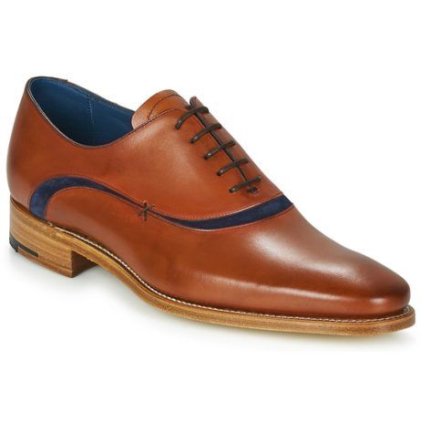 Ritratto delle scarpe da uomo Barker EMERSON in pelle marrone, modello Richelieu elegante e raffinato, perfetto per occasioni formali e quotidiane. Queste scarpe sono realizzate con materiali di alta qualità, offrendo comfort e stile. Acquista ora il tuo paio di Barker EMERSON Marrone per elevare il tuo look.