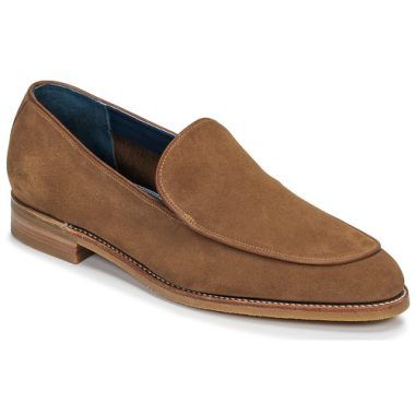 Mocassini uomo Barker TOLEDO Marrone in pelle di alta qualità, eleganti e confortevoli, ideali per occasioni formali e casual. Scarpe dallo stile classico, perfette per ogni outfit.