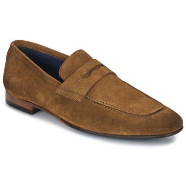 Scarpe uomo Brett & Sons 4577-VELOUR-COGNAC in colore marrone, modello mocassino elegante in morbido materiale scamosciato. Ideali per look casual e formali, questi mocassini offrono comfort e stile, perfetti per ogni occasione. Disponibili in diverse taglie, sono un must-have per ogni uomo che desidera un tocco di classe nel proprio guardaroba. Acquista ora per un'eleganza senza tempo!