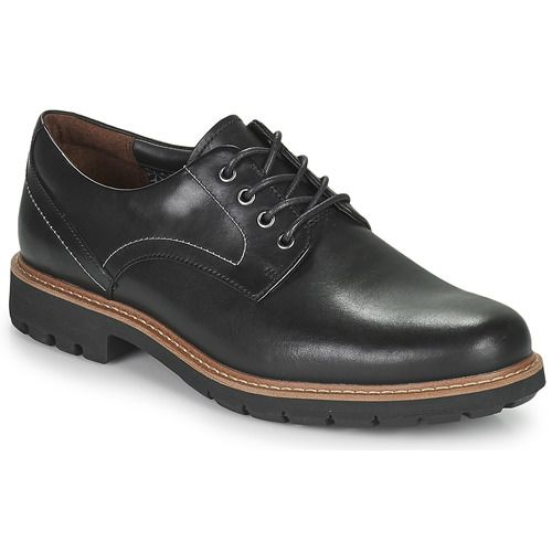 Scarpe uomo Clarks BATCOMBE HALL Nero Derby, eleganti e versatili, ideali per ogni occasione. Realizzate con materiali di alta qualità, queste scarpe offrono comfort e stile. Perfette per l'ufficio o il tempo libero, sono un must-have nel guardaroba maschile. Design moderno e classico, scelte perfette per gli uomini attenti alla moda. Acquista ora le Clarks BATCOMBE HALL per un tocco di classe nel tuo outfit.
