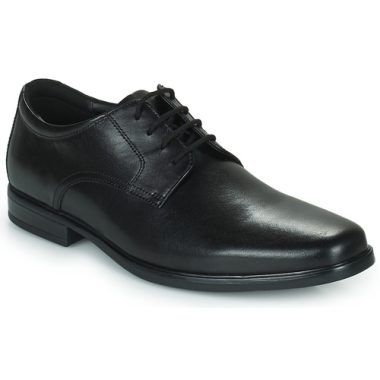 Scarpe uomo Clarks Howard Walk Nero Derby, design elegante e raffinato, perfette per ogni occasione. Realizzate con materiali di alta qualità per garantire comfort e durata, queste scarpe sono ideali per l'uomo moderno. Disponibili in nero, si adattano facilmente a vari stili e outfit. Acquista ora le Clarks Howard Walk Nero per un tocco di classe nel tuo guardaroba.