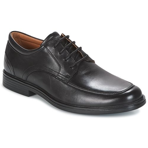 Scarpe uomo Clarks UN ALDRIC PARK Nero Derby, eleganti e versatili, ideali per outfit formali e casual. Realizzate con materiali di alta qualità, offrono comfort e stile. Perfette per ogni occasione, queste scarpe Clarks sono un must-have per l'armadio di ogni uomo. Disponibili in nero, si abbinano facilmente a pantaloni e giacche.