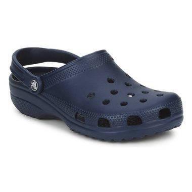 Zoccoli Uomo Crocs CLASSIC Blu, comfort e stile per ogni occasione. Scarpe leggere e traspiranti, ideali per l'estate. Design iconico e praticità, perfetti per il tempo libero e le attività all'aperto. Scegli il massimo del comfort con i Crocs CLASSIC Blu.