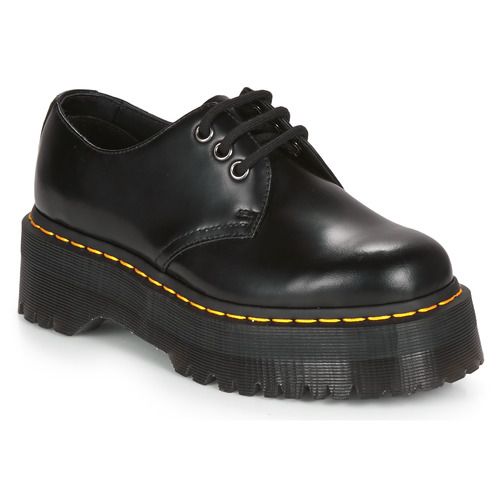 Scarpe uomo Dr. Martens 1461 QUAD BLACK POLISHED SMOOTH Nero Derby, stile versatile e trendy, perfette per ogni occasione. Realizzate in pelle di alta qualità, queste scarpe offrono comfort e resistenza. Design classico con suola robusta per una maggiore aderenza. Aggiungi un tocco di eleganza al tuo guardaroba con le Dr. Martens 1461 QUAD. Ideali per look casual e formali. Disponibili ora per gli amanti dello stile unico e originale.