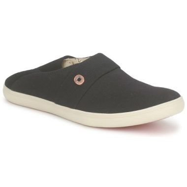 Scarpe uomo Dragon Sea XIAN TOILE Nero Slip on, eleganti e comode, progettate per un look moderno e versatile. Ideali per occasioni casual e formali, queste slip on offrono una calzata facile e un design raffinato. Perfette per completare ogni outfit, le Dragon Sea XIAN TOILE sono un must-have per gli amanti della moda maschile. Disponibili in nero, sono la scelta ideale per chi cerca comfort e stile.