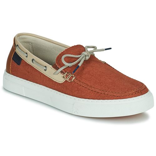 Scarpe da barca uomo Fluchos NIKO in marrone, caratterizzate da un design elegante e confortevole, ideali per look casual e nautici. Scarpe Fluchos NIKO, perfette per l'estate e le passeggiate al mare, con suola antiscivolo e materiali di alta qualità. Acquista ora le Fluchos NIKO marroni per un tocco di stile nel tuo guardaroba.