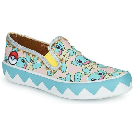 Scarpa slip on da uomo Irregular Choice Every Day Is An Adventure in color rosa, caratterizzata da un design unico e alla moda. Perfetta per completare look casual e trendy, queste scarpe offrono comfort e stile per ogni occasione. Ideali per gli amanti della moda che cercano un tocco audace nel loro guardaroba. Acquista ora le Irregular Choice Every Day Is An Adventure Rosa e vivi ogni giorno come un'avventura!