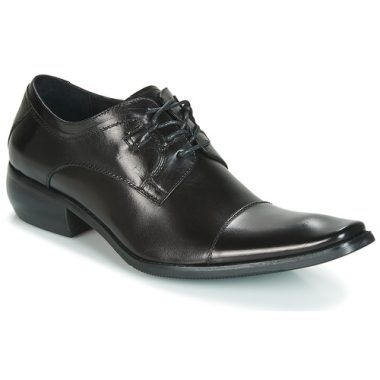 Scarpe Derby Uomo Kdopa ARNOLD Nero, eleganti e confortabili, perfette per ogni occasione. Design moderno con materiali di alta qualità, ideali per completare il tuo outfit formale o casual. Acquista ora le Kdopa ARNOLD Nero per un look raffinato e versatile.