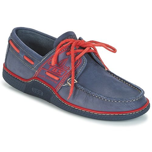 Scarpe da barca Uomo TBS GLOBEK Blu, eleganti e confortevoli, ideali per le tue avventure estive. Realizzate con materiali di alta qualità, queste scarpeoffrono stile e praticità. Perfette per navigare o per passeggiate in riva al mare, le TBS GLOBEK sono un must-have per ogni guardaroba maschile. Scopri la combinazione perfetta di comfort e design con le TBS GLOBEK Blu, scarpe da barca per uomini dallo stile raffinato.