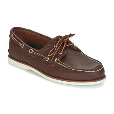 Scarpe da barca Uomo Timberland CLASSIC 2 EYE Marrone, iconiche calzature in pelle, dal design eleganti e sportivo, perfette per ogni occasione. Acquista ora le Timberland CLASSIC 2 EYE per uno stile intramontabile e comfort senza pari.