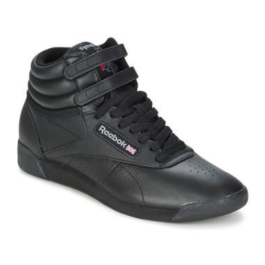 Sneakers alte Reebok Classic FREESTYLE HI Nero per Donna, eleganti e comode, ideali per un look sporty-chic. Design iconico, suola in gomma resistente, perfette per ogni occasione. Acquista ora le tue Reebok FREESTYLE HI per un tocco di stile e comfort.