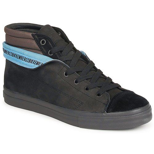 Sneakers alte Bikkembergs PLUS MID SUEDE Nero per uomo, eleganti e versatili, ideali per un look casual e alla moda. Realizzate in morbido suede, queste scarpe offrono comfort e stile, perfette per ogni occasione. Acquista le Bikkembergs PLUS MID SUEDE Nero e arricchisci il tuo guardaroba con un tocco di classe.