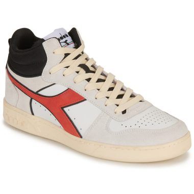 Sneakers alte uomo Diadora MAGIC BASKET DEMI CUT SUEDE LEATHER in bianco, realizzate in suede di alta qualità, ideali per uno stile casual e sportivo. Queste scarpe eleganti offrono comfort e supporto, perfette per ogni occasione. Acquista ora e aggiungi un tocco di classe al tuo guardaroba!