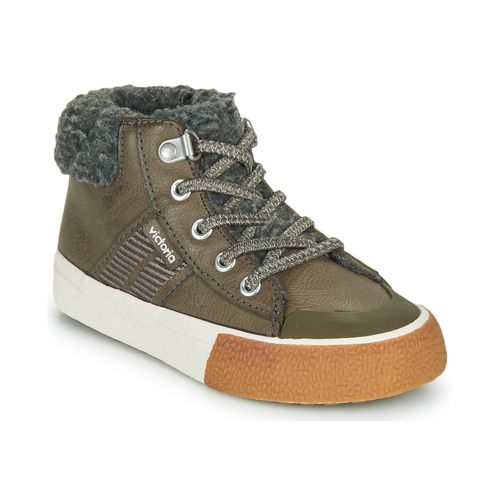 Sneakers alte uomo Victoria Tribu Bianco, eleganti e versatili, ideali per outfit casual e sportivi. Realizzate con materiali di alta qualità, queste sneakers offrono comfort e stile, perfette per ogni stagione. Scopri il design moderno e il look trendy delle Victoria Tribu, disponibili ora per un acquisto online conveniente.